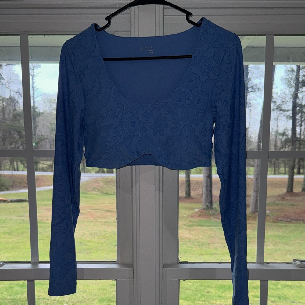 OFFLINE by Aerie Real Me Long Sleeve Crop Top Medium Blue Floral Activewear